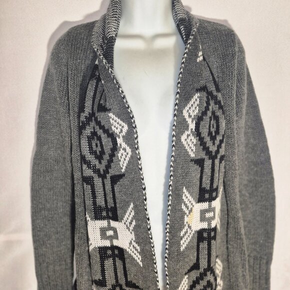 RUE21 Southwestern design Cardigan long sweater 100% Acrylic in size Small - Picture 15 of 16